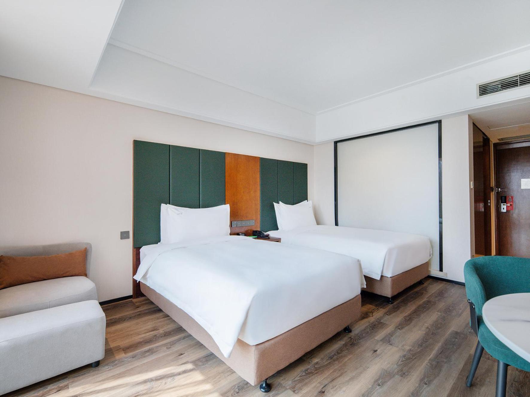 Holiday Inn Qingdao City Center By Ihg - May 4Th Square Exterior foto
