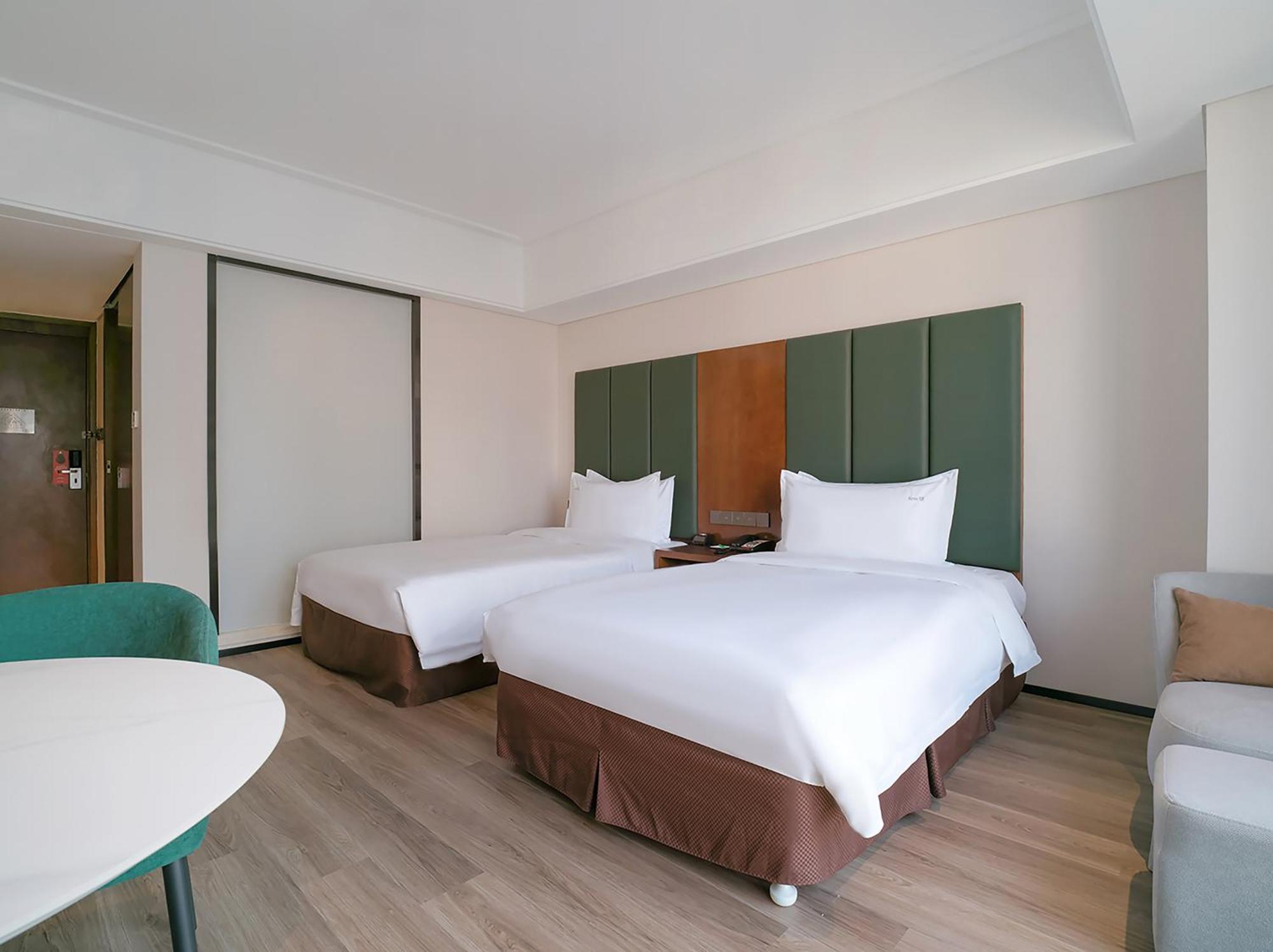 Holiday Inn Qingdao City Center By Ihg - May 4Th Square Exterior foto