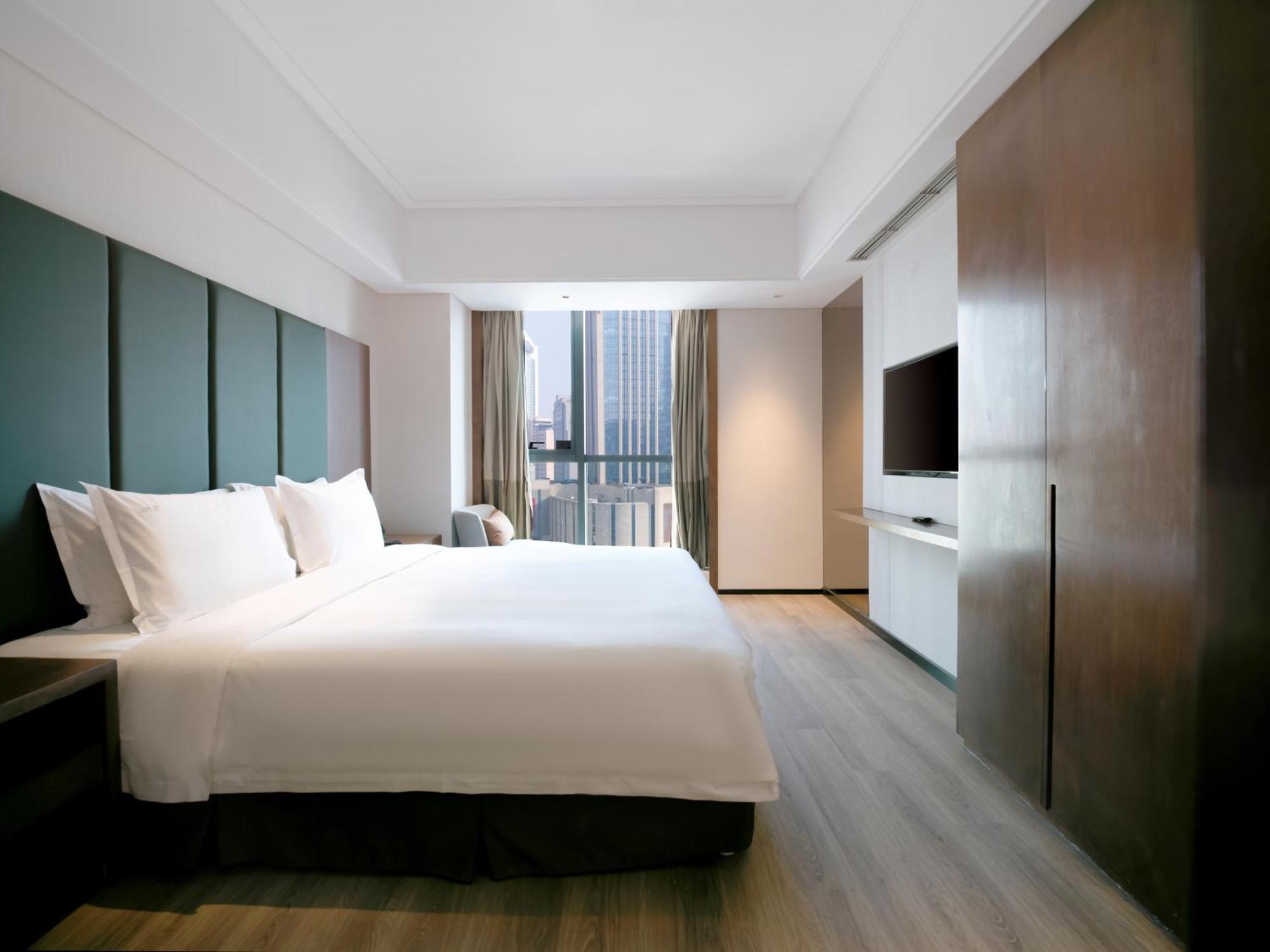 Holiday Inn Qingdao City Center By Ihg - May 4Th Square Exterior foto