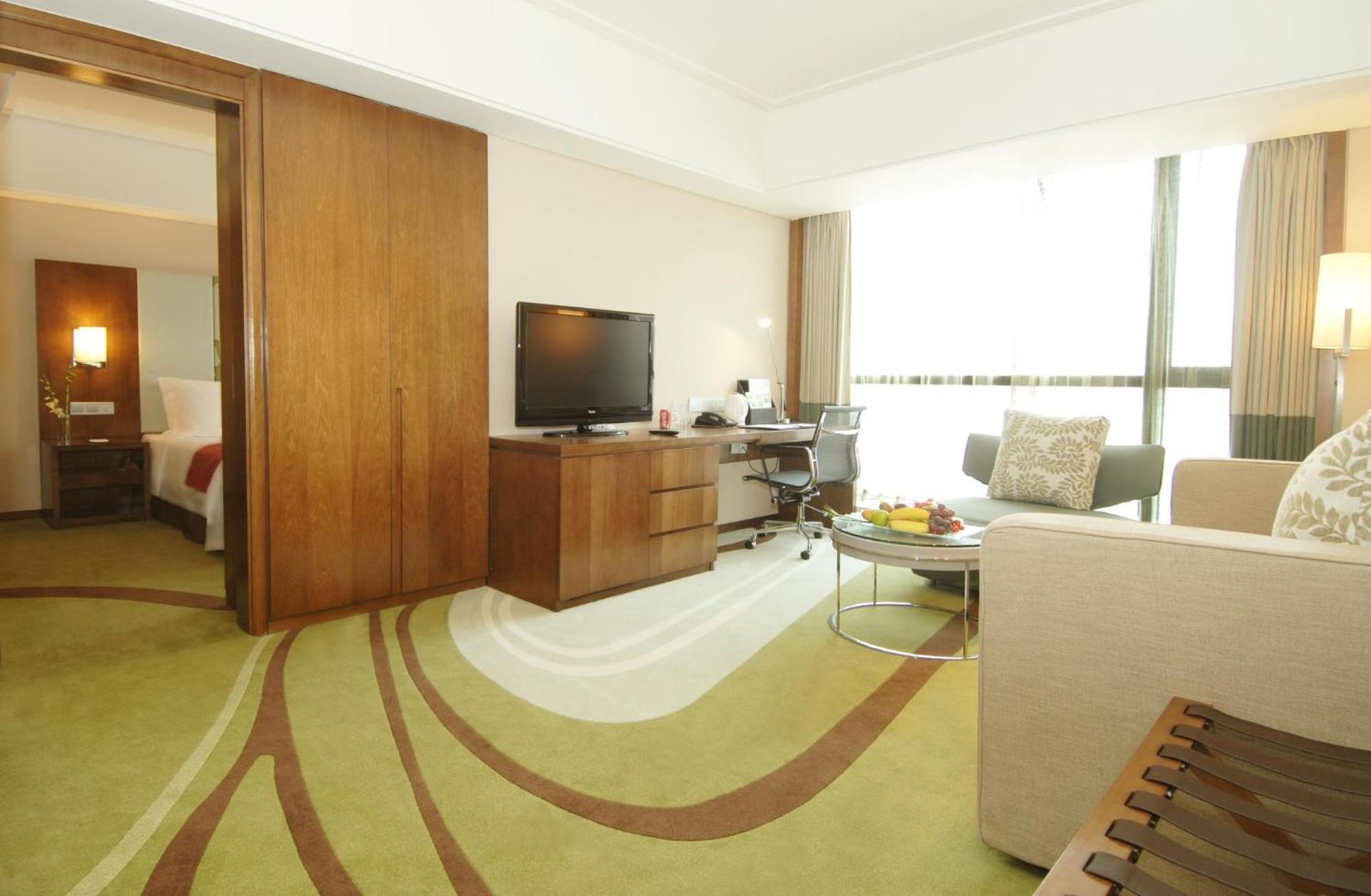Holiday Inn Qingdao City Center By Ihg - May 4Th Square Exterior foto